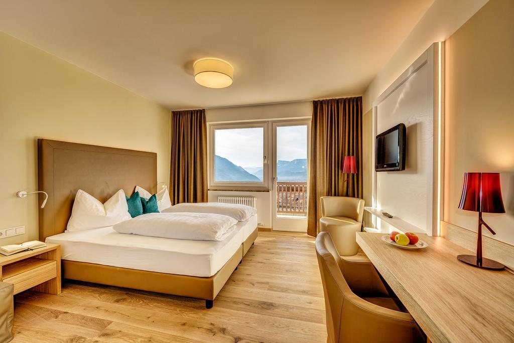 Garni Hotel Kessler Tirolo Exteriör bild