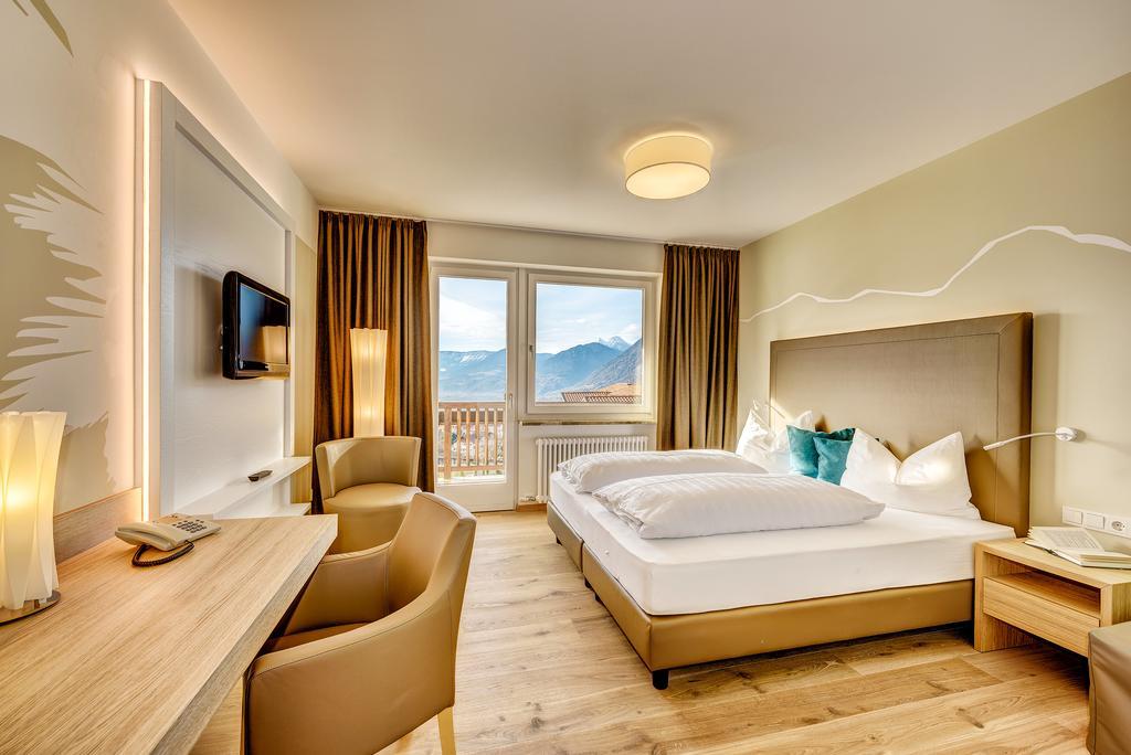 Garni Hotel Kessler Tirolo Exteriör bild
